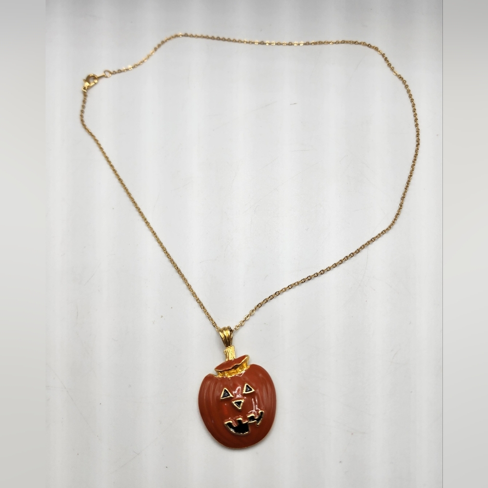 Jack-o-lantern Pumpkin Necklace 1995 BG Vintage Goldtone Chain 17"